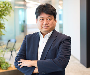 川名　伸弥